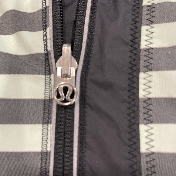 Lululemon light jacket - Picture 7 of 8
